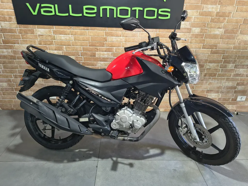YAMAHA YBR 125 - Foto