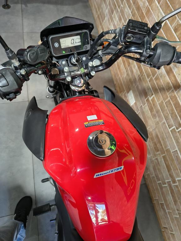 YAMAHA YBR 125 - Foto