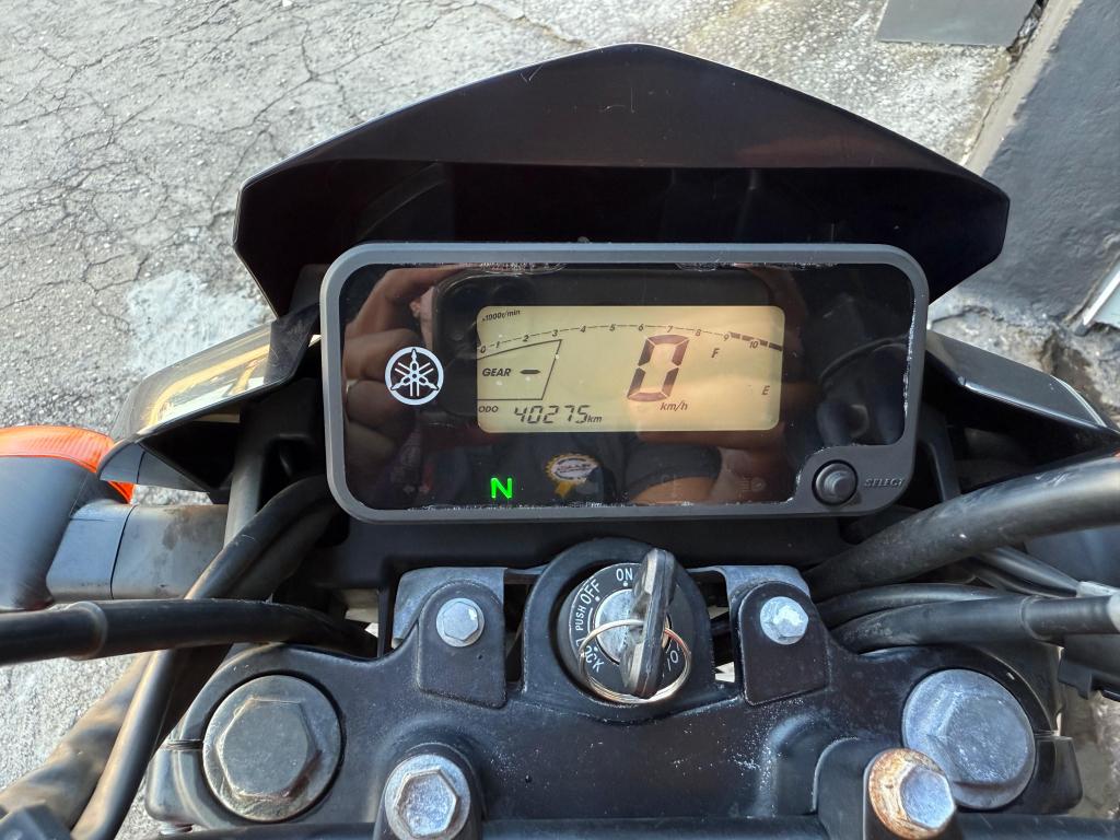 YAMAHA YBR 125 - Foto