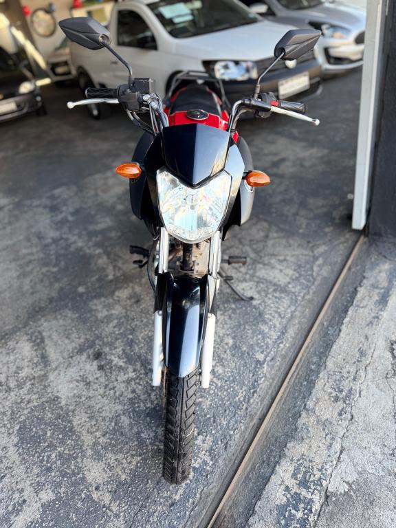 YAMAHA YBR 125 - Foto