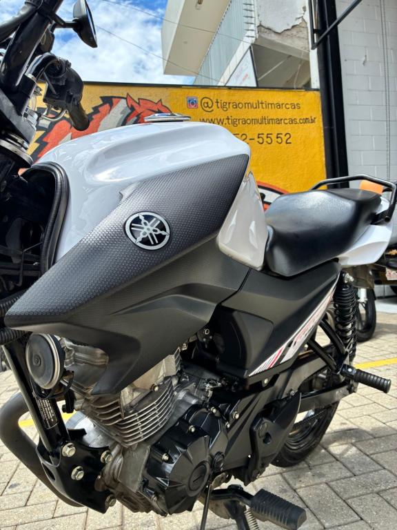 YAMAHA YBR 150 - Foto