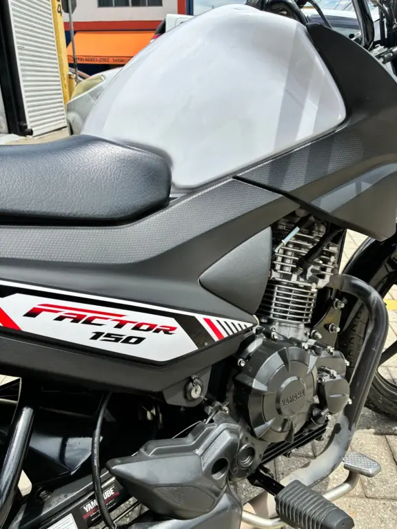 YAMAHA YBR 150 - Foto