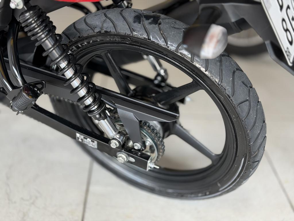 YAMAHA YBR 150 - Foto