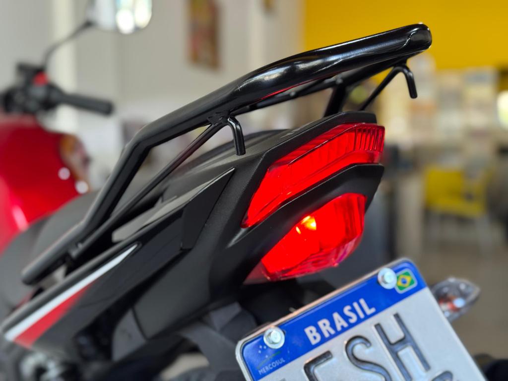 YAMAHA YS Fazer 150 - Foto