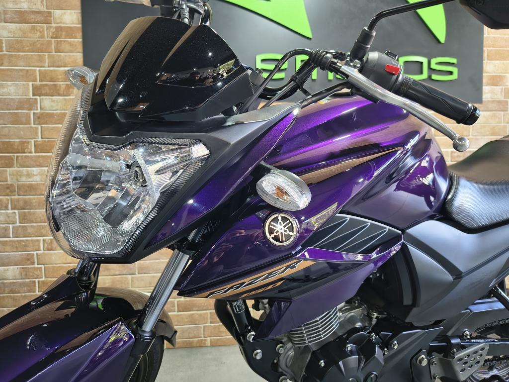 YAMAHA YS Fazer 150 - Foto