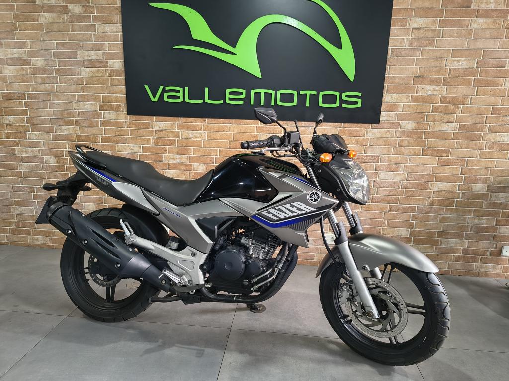 YAMAHA YS Fazer 250 - Foto