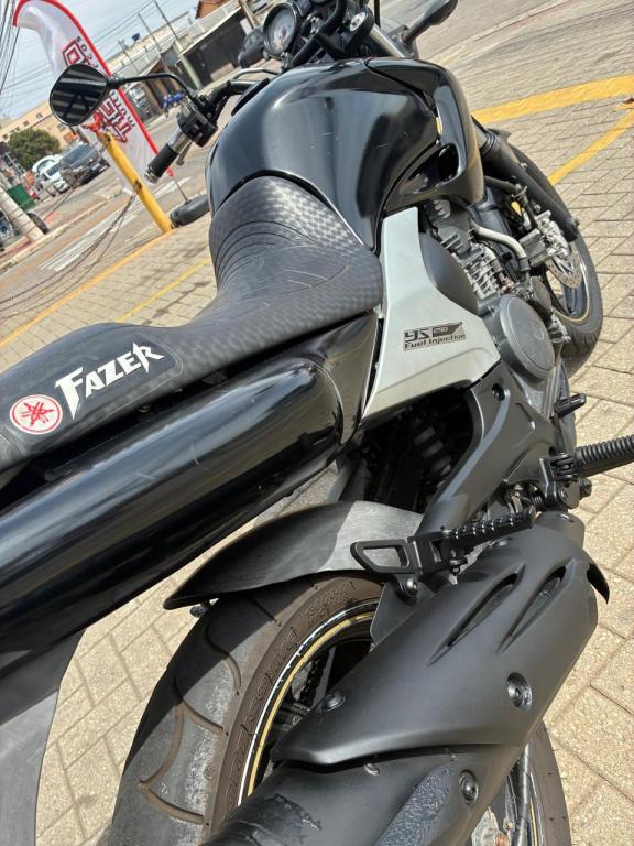 YAMAHA YS Fazer 250 - Foto