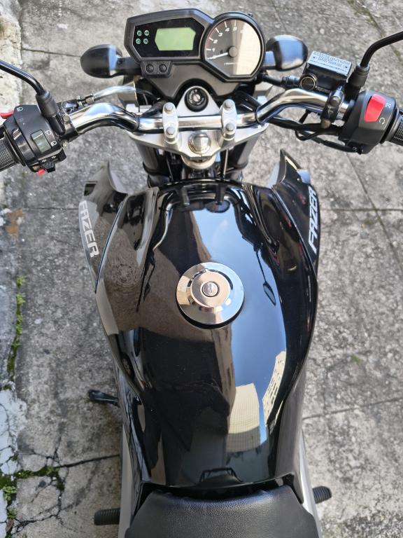YAMAHA YS Fazer 250 - Foto