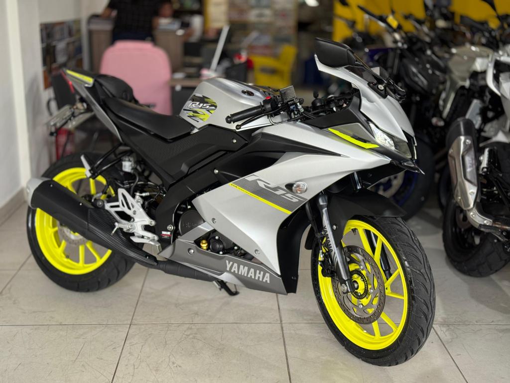 YAMAHA YZF R15 150