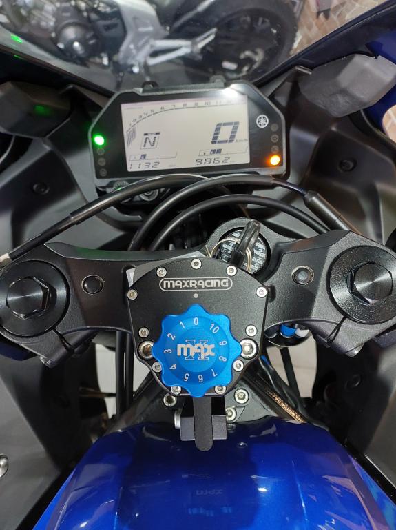 YAMAHA YZF R3 320 - Foto