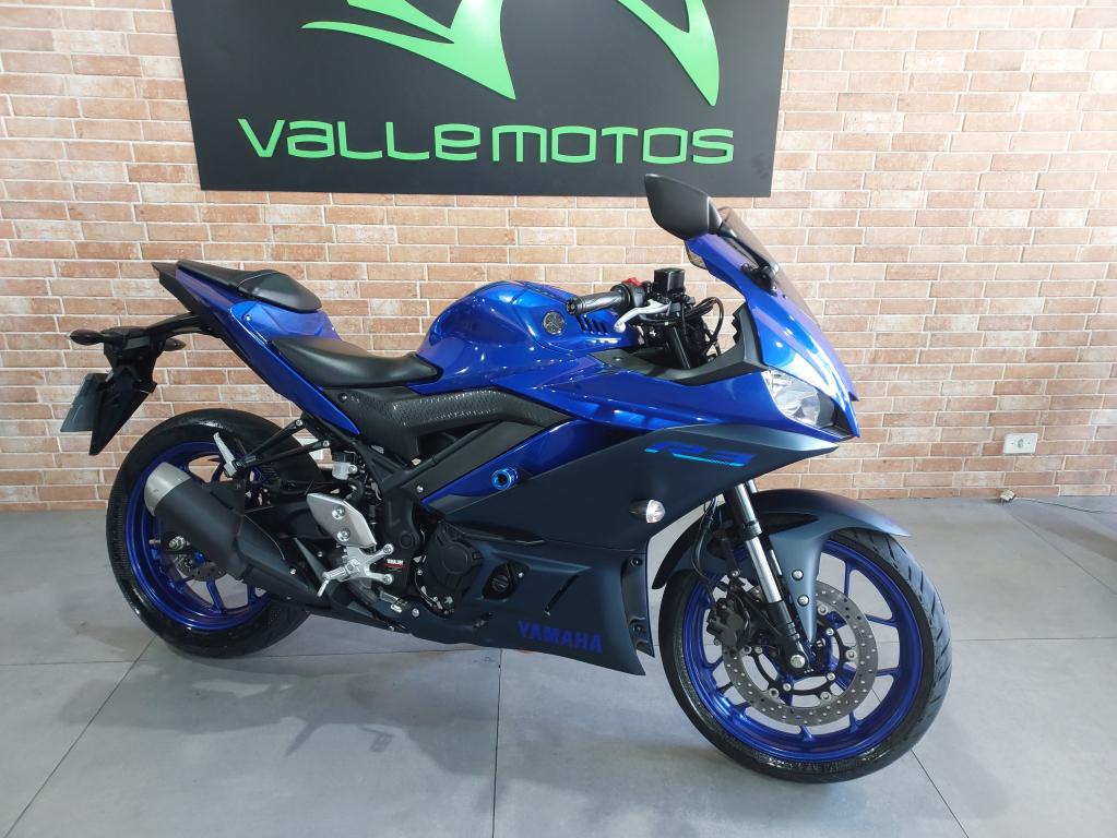 YAMAHA YZF R3 320 - Foto
