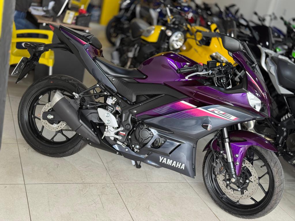 YAMAHA YZF R3 320 - Foto