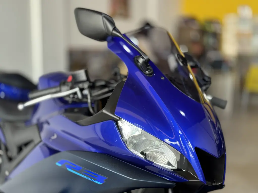YAMAHA YZF R3 320 - Foto