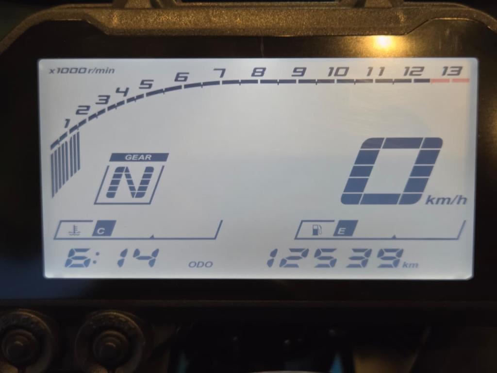YAMAHA YZF R3 320 - Foto