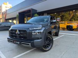 MITSUBISHI Triton 2.4 KATANA BITURBO DIESEL CABINE DUPLA 4X4 AUTOMÁTICO