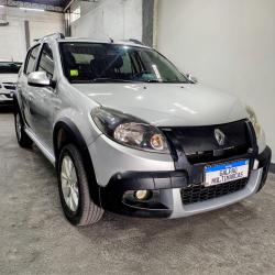 RENAULT Sandero 1.6 16V 4P FLEX STEPWAY AUTOMÁTICO