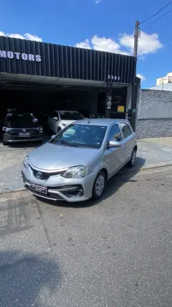 TOYOTA Etios Hatch 1.3 16V 4P FLEX X