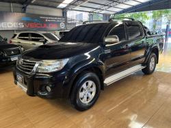 TOYOTA Hilux Caminhonete 3.0 4P 4X4 SRV TURBO DIESEL CABINE DUPLA AUTOMÁTICO TOYOTA Hilux Caminhonete 3.0 4P 4X4 SRV TURBO DIESEL CABINE DUPLA AUTOMÁTICO