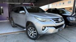 TOYOTA Hilux SW4 2.8 4P SRX 4X4 TURBO DIESEL AUTOMÁTICO