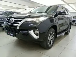 TOYOTA Hilux SW4 2.8 16V 4P SRX 4X4 7 LUGARES TURBO DIESEL AUTOMÁTICO