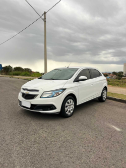 CHEVROLET Onix Hatch 1.4 4P FLEX LT