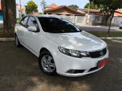 KIA Cerato Sedan 1.6 16V 4P E.273