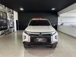 MITSUBISHI L 200 Triton 2.4 16V SPORT HPE-S 4X4 CABINE DUPLA TURBO DIESEL AUTOMTICO