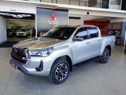 TOYOTA Hilux Caminhonete 2.8 16V SRX 4X4 TURBO DIESEL CABINE DUPLA AUTOMTICO