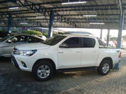 TOYOTA Hilux Caminhonete 2.8 16V SRV 4X4 DIESEL CABINE DUPLA AUTOMTICO
