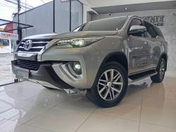 TOYOTA Hilux SW4 2.8 16V 4P SRX 4X4 7 LUGARES TURBO DIESEL AUTOMTICO