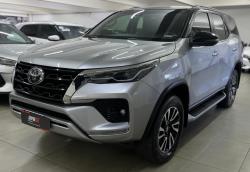 TOYOTA Hilux SW4 2.8 4P SRX 4X4 TURBO DIESEL AUTOMTICO