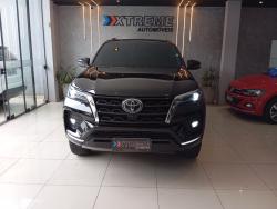 TOYOTA Hilux SW4 2.8 16V 4P SRX 4X4 7 LUGARES TURBO DIESEL AUTOMTICO