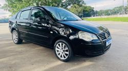 VOLKSWAGEN Polo Sedan 1.6 4P FLEX