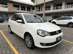 VOLKSWAGEN Polo Sedan 1.6 4P