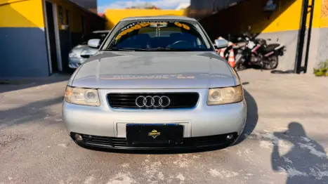 AUDI A3 1.8 4P AUTOM�TICO, Foto 2