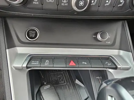 AUDI Q3 1.4 4P 35 TFSI PRESTIGE PLUS S-TRONIC AUTOMTICO, Foto 3