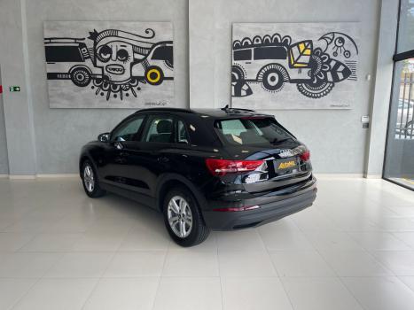 AUDI Q3 1.4 4P TFSI FLEX PRESTIGE S-TRONIC AUTOMTICO, Foto 2