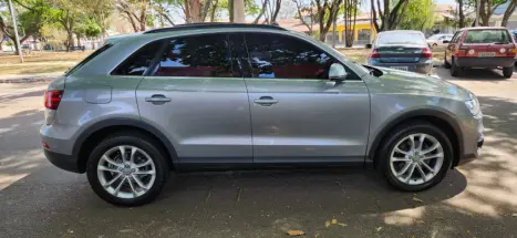 AUDI Q3 2.0 4P TFSI AMBIENTE QUATTRO S-TRONIC AUTOMTICO, Foto 5
