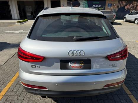AUDI Q3 2.0 4P TFSI AMBIENTE QUATTRO S-TRONIC AUTOMÁTICO, Foto 5