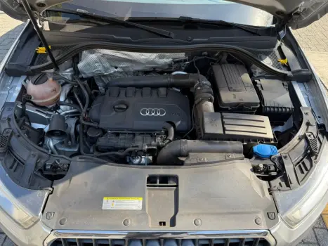 AUDI Q3 2.0 4P TFSI AMBIENTE QUATTRO S-TRONIC AUTOMÁTICO, Foto 17