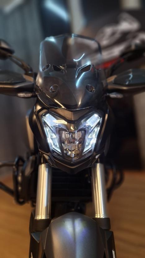 BAJAJ Dominar 400 , Foto 3