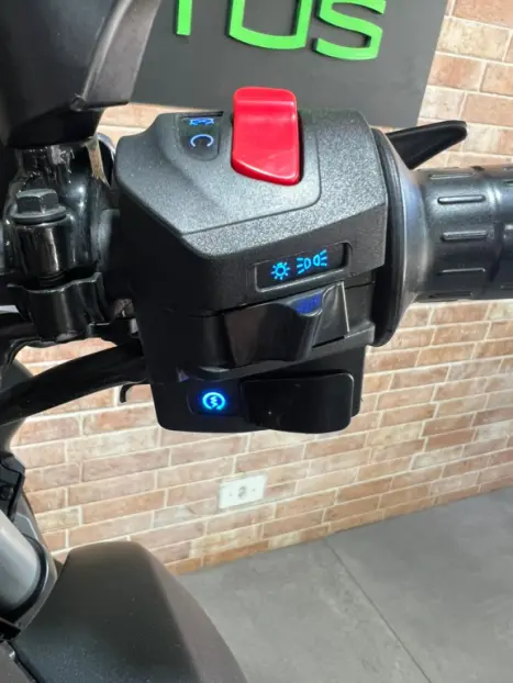 BAJAJ Dominar 400 , Foto 5