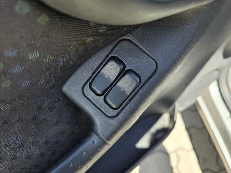 CHEVROLET Corsa Hatch 1.4 4P MAXX FLEX, Foto 11 CHEVROLET Corsa Hatch 1.4 4P MAXX FLEX, Foto 11