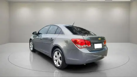 CHEVROLET Cruze Sedan 1.8 16V 4P LT ECOTEC FLEX AUTOMTICO, Foto 4