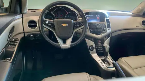 CHEVROLET Cruze Sedan 1.8 16V 4P LTZ ECOTEC FLEX AUTOM�TICO, Foto 5