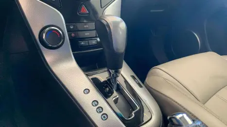 CHEVROLET Cruze Sedan 1.8 16V 4P LTZ ECOTEC FLEX AUTOM�TICO, Foto 6