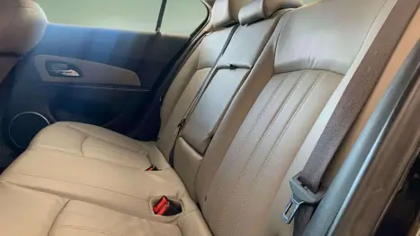 CHEVROLET Cruze Sedan 1.8 16V 4P LTZ ECOTEC FLEX AUTOM�TICO, Foto 7