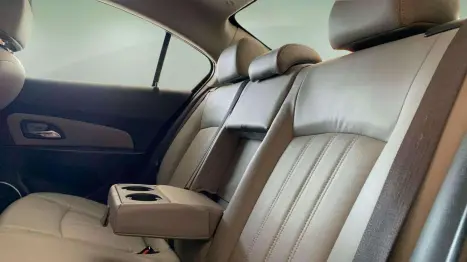 CHEVROLET Cruze Sedan 1.8 16V 4P LTZ ECOTEC FLEX AUTOM�TICO, Foto 11