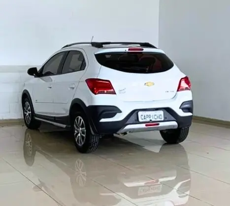 CHEVROLET Onix Hatch 1.4 4P FLEX ACTIV AUTOMTICO, Foto 4