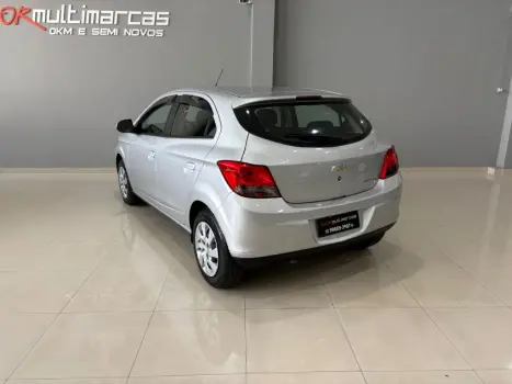 CHEVROLET Onix Hatch 1.4 4P FLEX LT AUTOMTICO, Foto 4
